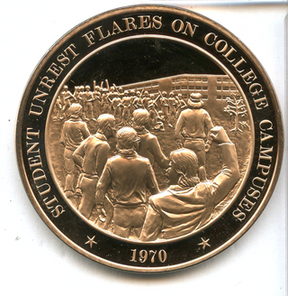 Student Unrest Flares On College Campuses Bronze Proof Medal Franklin Mint JL199